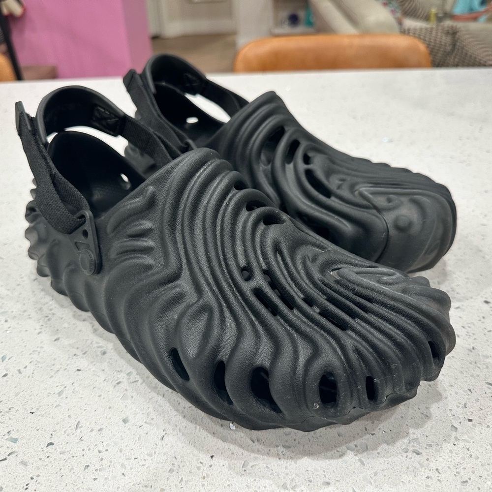 Salehe Bembury x Crocs Pollex Clogs – Men’s Size 12 (Black) Excellent Condition